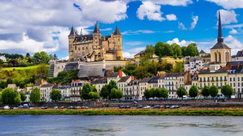 Le château de Saumur est l'un des joyaux de l'Indre-et-Loire. © Freeartist - Getty images