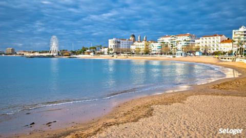 Le front de mer à Saint-Raphaël dans le var