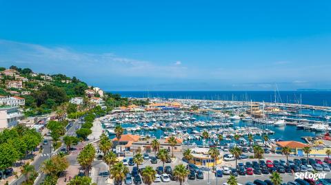 vue-aerienne-port-le-lavandou-seloger