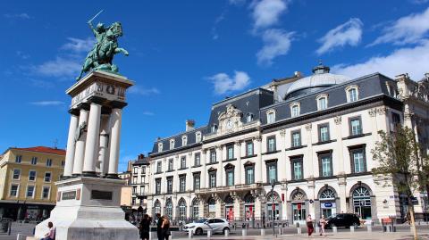 place-de-jaude-clermont-ferrand-seloger