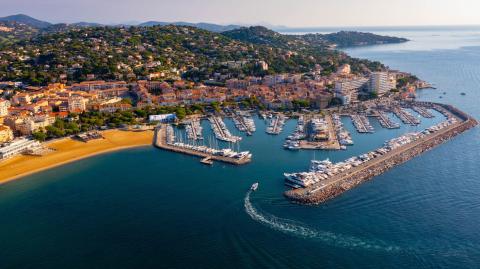 Sainte-Maxime fait partie des villes les plus prisées de la baie de Saint-Tropez. © BearFotos - Shutterstock