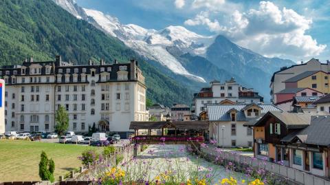 Chamonix-Mont-Blanc recueille 8,6 % des recherches en Haute-Savoie. © Lorena Montoya - Shutterstock