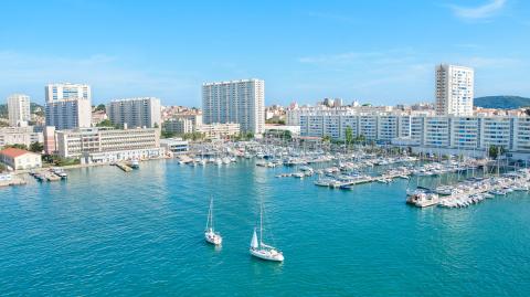 À Toulon, on se rapproche doucement de la pénurie de biens. © herraez