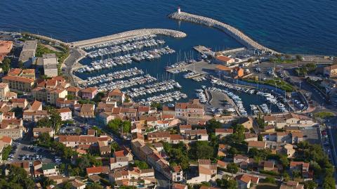 vue-aerienne-port-sausset-les-pins-seloger