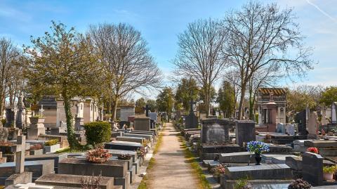 Un cimetière