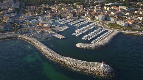 vue-aerienne-sausset-les-pins-seloger