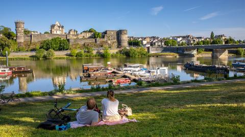 L'équipe du jeu Tu te mets combien est sur Angers ce week-end - Actualité  Angers Villactu