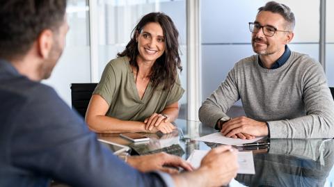 L'immobilier reste une valeur refuge et se montre rassurant pour les personnes souhaitant placer leur capital et préparer leur retraite. © Rido - Adobe Stock