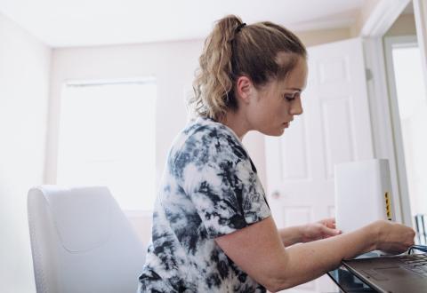 Une mauvaise connexion Internet est aujourd’hui un frein à l’achat. © RyanJLane - Getty Images