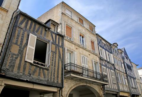 Le logement que vous louez doit obligatoirement respecter certaines normes. © LisaStrachan – Getty Images