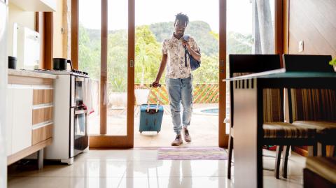 VIDÉO - Airbnb : comment Nice serre la vis face aux boîtes à clés