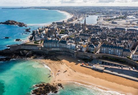 Saint-Malo a été la première ville à établir des quotas de meublés de tourisme. © Kamila Kozioł - Getty Images 