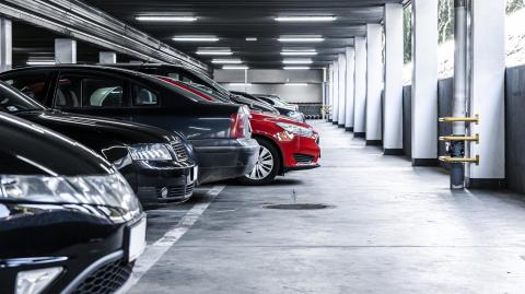 En louant votre place de parking, vous allez bénéficier de nombreux avantages. © dies-irae - Getty images