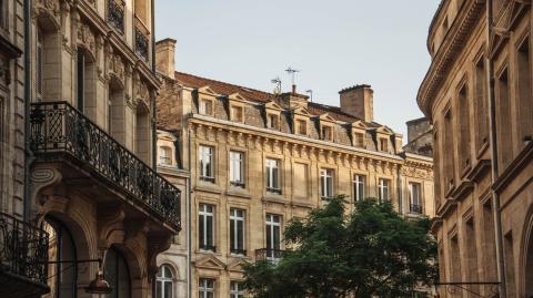 Après une hausse fulgurante, les prix immobiliers bordelais ont finalement nettement baissé. © MarioGuti - Getty images