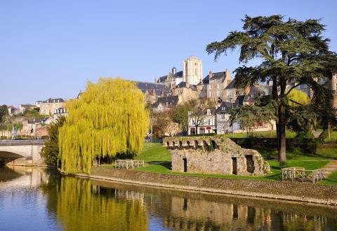 Le Mans est la grande ville la moins chère à moins de 2 heures de Paris en train. © Musat – Getty Images