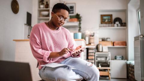 La possibilité de rester dans le logement si vous n'êtes plus étudiant dépend de la nature du logement que vous occupez, et du bail, le cas échéant. © hobo_018 - Getty images