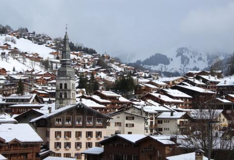 Meublé touristique à la Montagne : autogestion ou délégation de la gestion ? © Eric Bascol - Getty Images