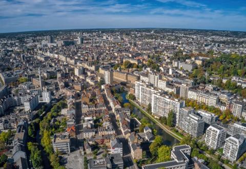 À Rennes, les délais de vente ont baissé de 7 jours sur 1 mois. © Jacob Boomsma - Getty Images
