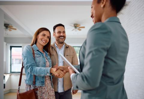 Le premier semestre 2025 a été marqué par une hausse de la demande sur le marché immobilier. © Drazen Zigic - Getty Images
