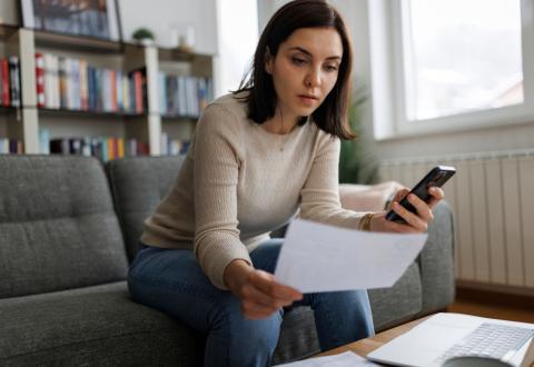 Accès au logement : les inégalités hommes-femmes persistent en 2025. © damircudic - Getty Images
