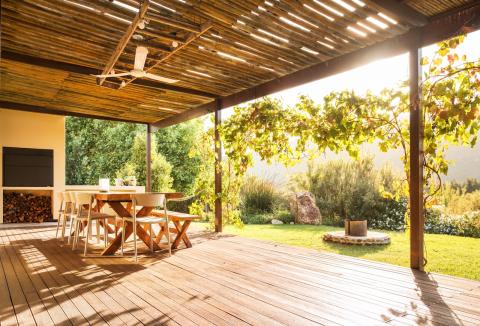 Le sol de la terrasse toujours au frais