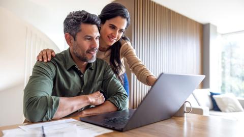 La règle des 1 % s’adresse aux investisseurs qui souhaitent acheter un bien immobilier dans l’optique de le mettre en location et d’en retirer des revenus. © Hispanolistic - Getty images