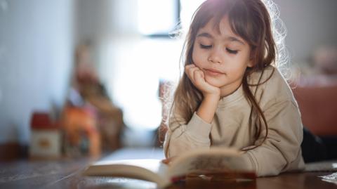 Comment aménager un coin lecture magique pour vos enfants ?