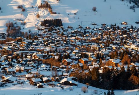 Megève reste une référence pour les acquéreurs à la recherche d’un chalet à la montagne. © anshar73 – Getty Images