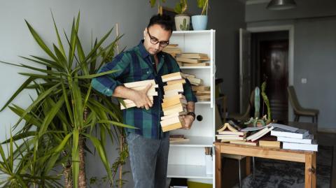 Quelques astuces simples permettent de maintenir une maison rangée toute l'année. © Kemal Yildirim - Getty images