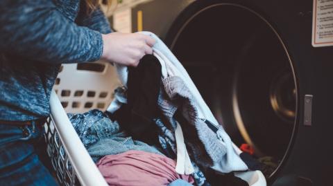 5 idées futées pour réutiliser l'eau de votre sèche-linge