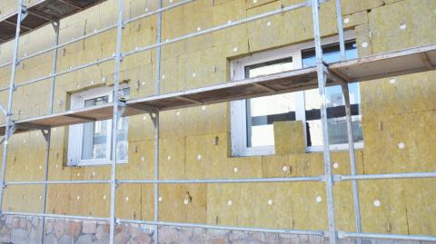 L'instruction des dossiers MaPrimeRénov' reprennent le lundi 23 février 2026, avec quelques changements dans les conditions d'obtention et les montants accordés. © Lex20 - Getty images