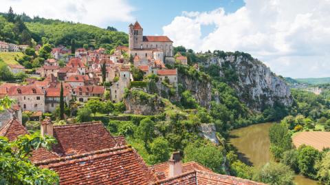 Saint-Cirq-Lapopie, élu Village préféré des Français en 2012.