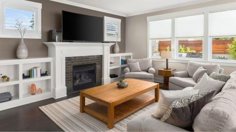 Entre sécurité, performance énergétique et modernisation esthétique, la rénovation d’une cheminée est une étape à ne pas négliger. © hikesterson- Getty images