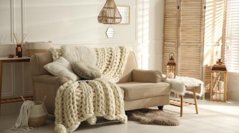 Cozymaxxing : la tendance déco qui transforme votre intérieur en cocon.