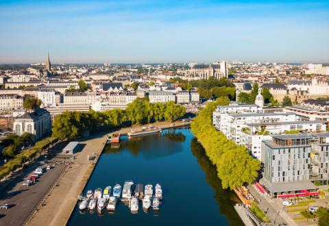 Nantes est la ville où les prix augmentent le plus depuis janvier : + 2,2 % dans la cité des Ducs de Bretagne. © saiko3p – Getty Images