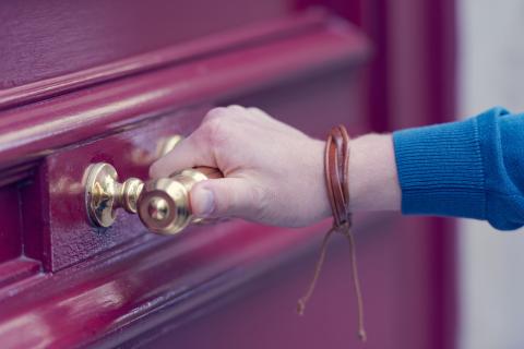 Porte qui ferme mal