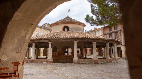 Auvillar : la perle médiévale du Tarn-et-Garonne.