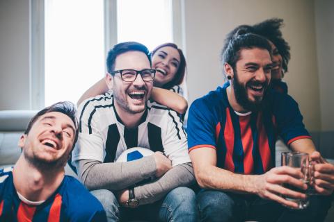 Les règles à connaître avant d'organiser une soirée foot chez soi