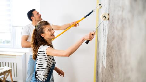 Peinture effet béton ciré : le look industriel à prix mini.
