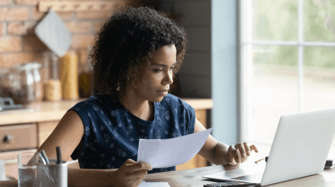 Que dit vraiment la loi sur la délivrance de la quittance de loyer ? © fizkes - Getty images