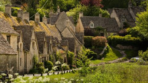 Ce village anglais de 600 habitants a été sacré plus beau du monde.