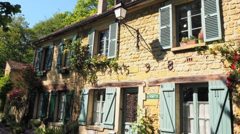 Les plus beaux villages à découvrir près de Paris.