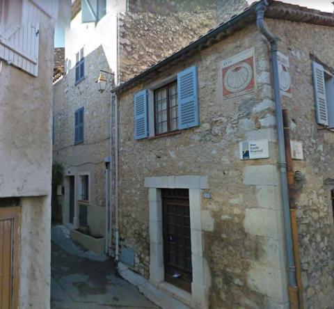 Le village de Valbonne est prisé notamment des acquéreurs Scandinaves. © Google Street View