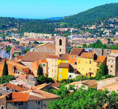 vue-sur-vieille-ville-hyeres-logicimmo