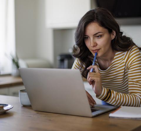 Le printemps demeure la saison idéale pour trouver un logement avec une offre qui s'étoffe et une concurrence moins rude. © damircudic - Getty images