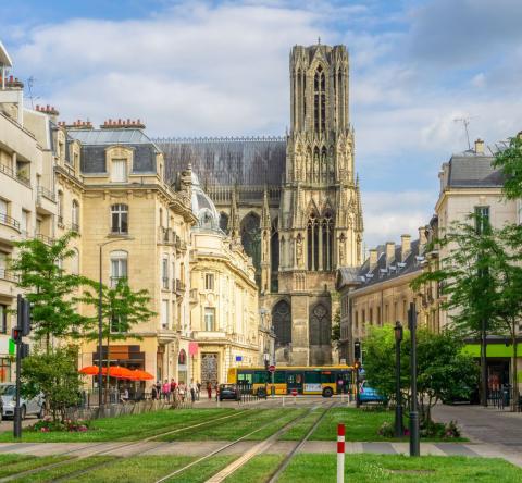 En quittant Paris pour Reims, votre pouvoir d’achat immobilier augmentera de 57 mètres carrés. © southtownboy – Getty Images