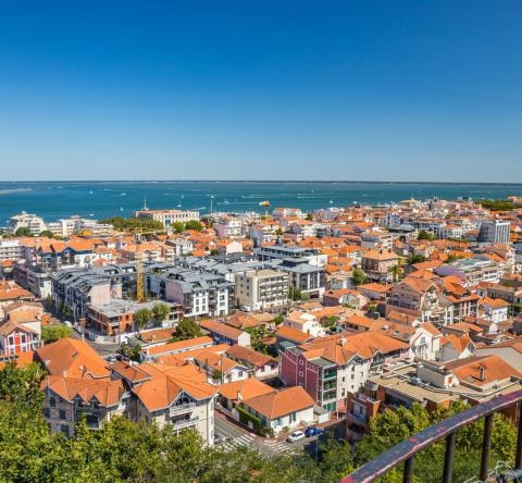 À Arcachon, le prix moyen est plus de 2 fois supérieur à la moyenne constatée en Gironde. © Jean-Luc Ichard - Getty Images