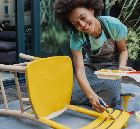 Comment redonner vie à vos meubles en bois ?
