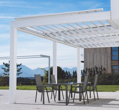 Installer soi-même une pergola : bonne ou mauvaise idée ?