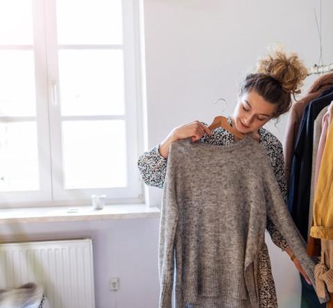 Comment aménager une chambre sans armoire ?